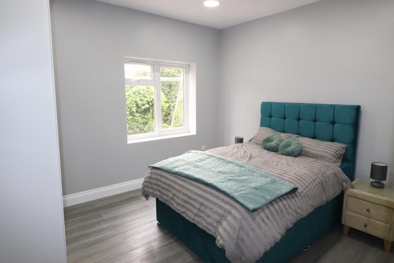 1 Bed Flat, Airport Pick, Drop Available Fibre Broadband, New, Washer Dryer, 10 Mins From City Centre Дартфорд Экстерьер фото